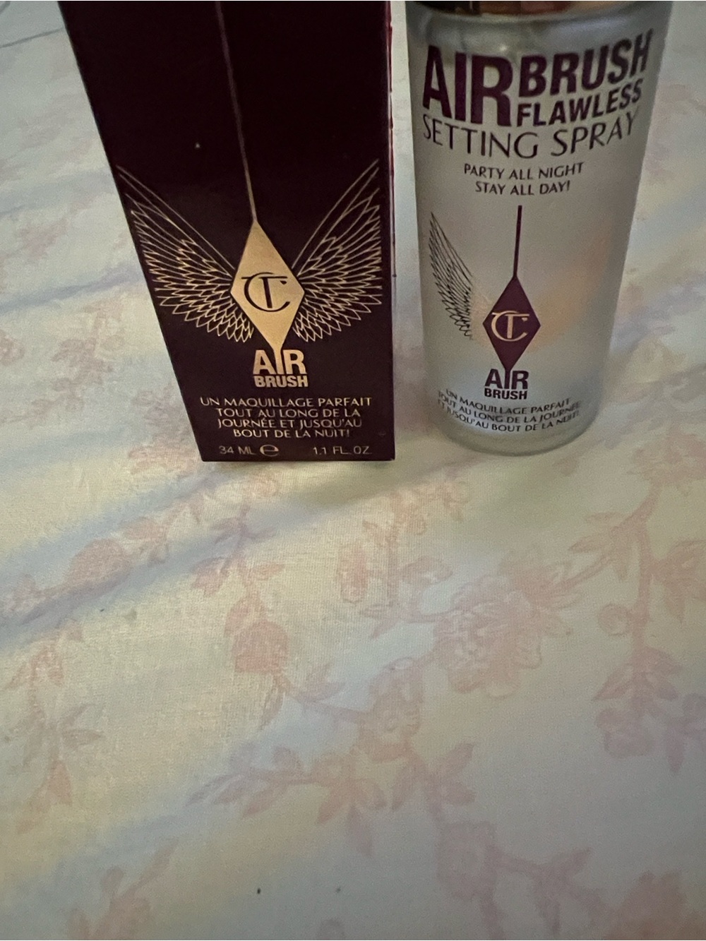 Charlotte Tilbury Airbrush Flawless Setting Spray — White & Gold